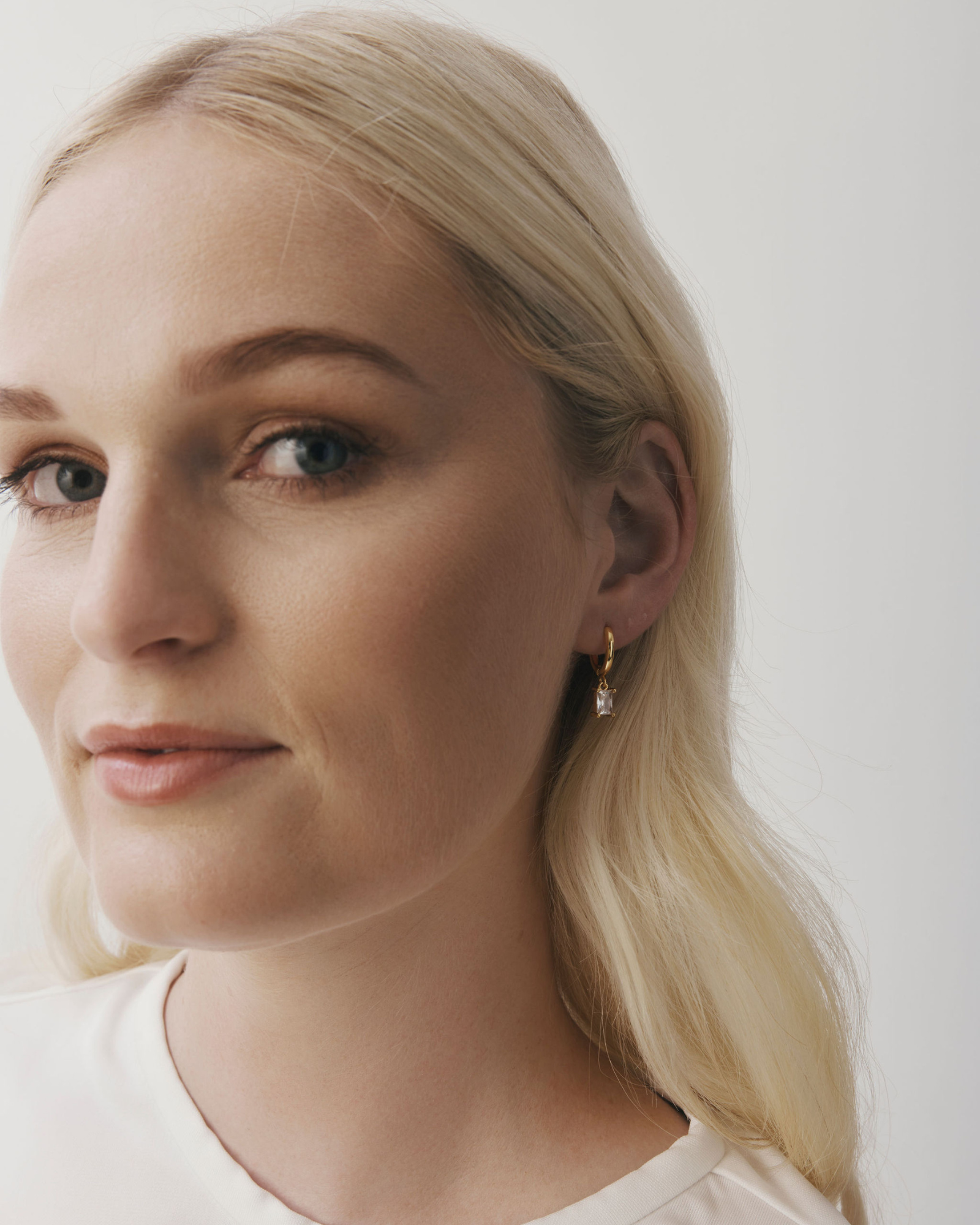 Arina Earrings - Diamante