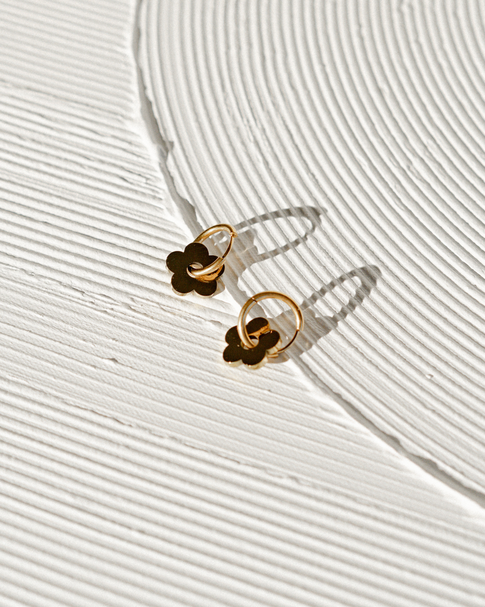 Daisy Earrings - Gold