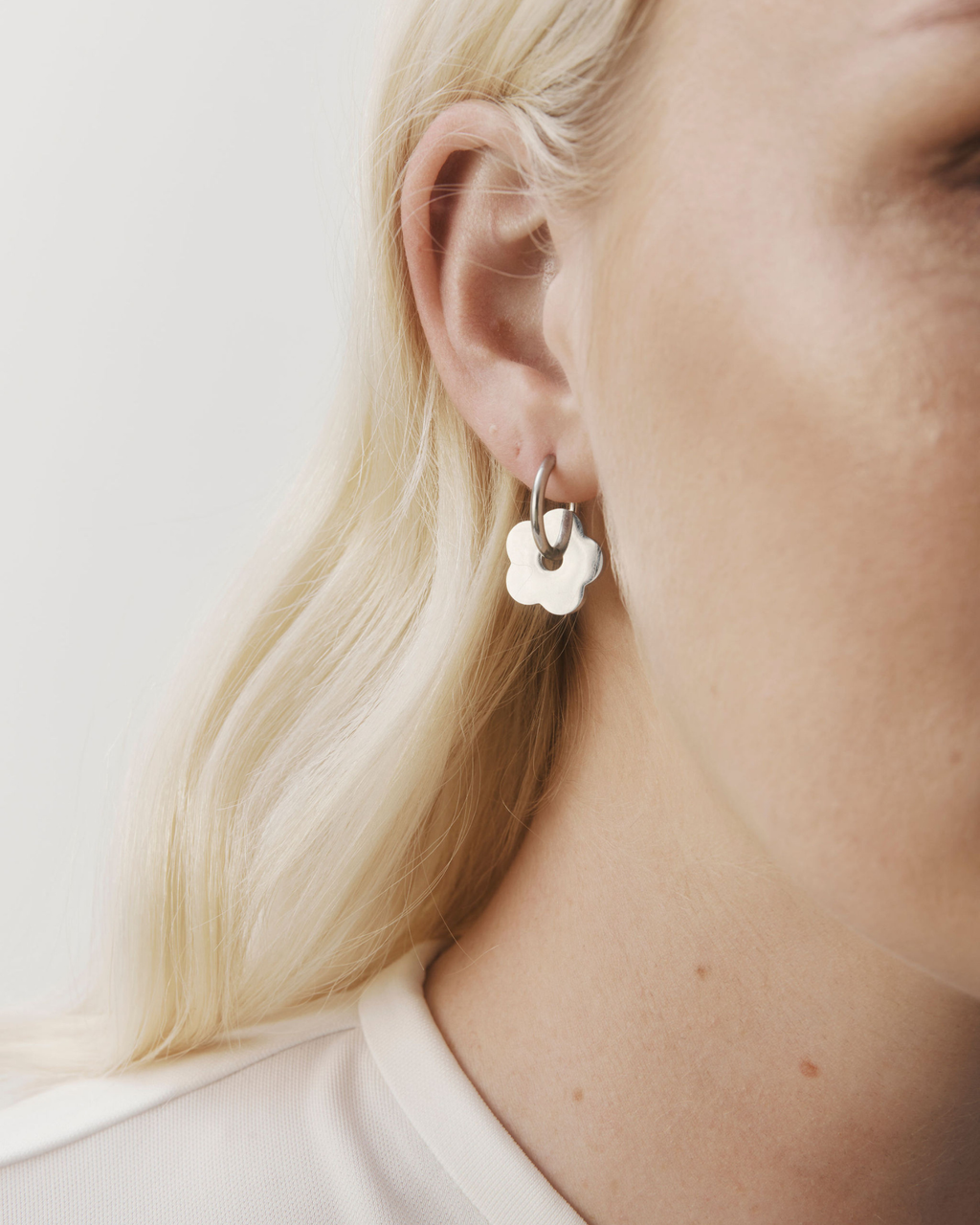 Daisy Earrings - Silver