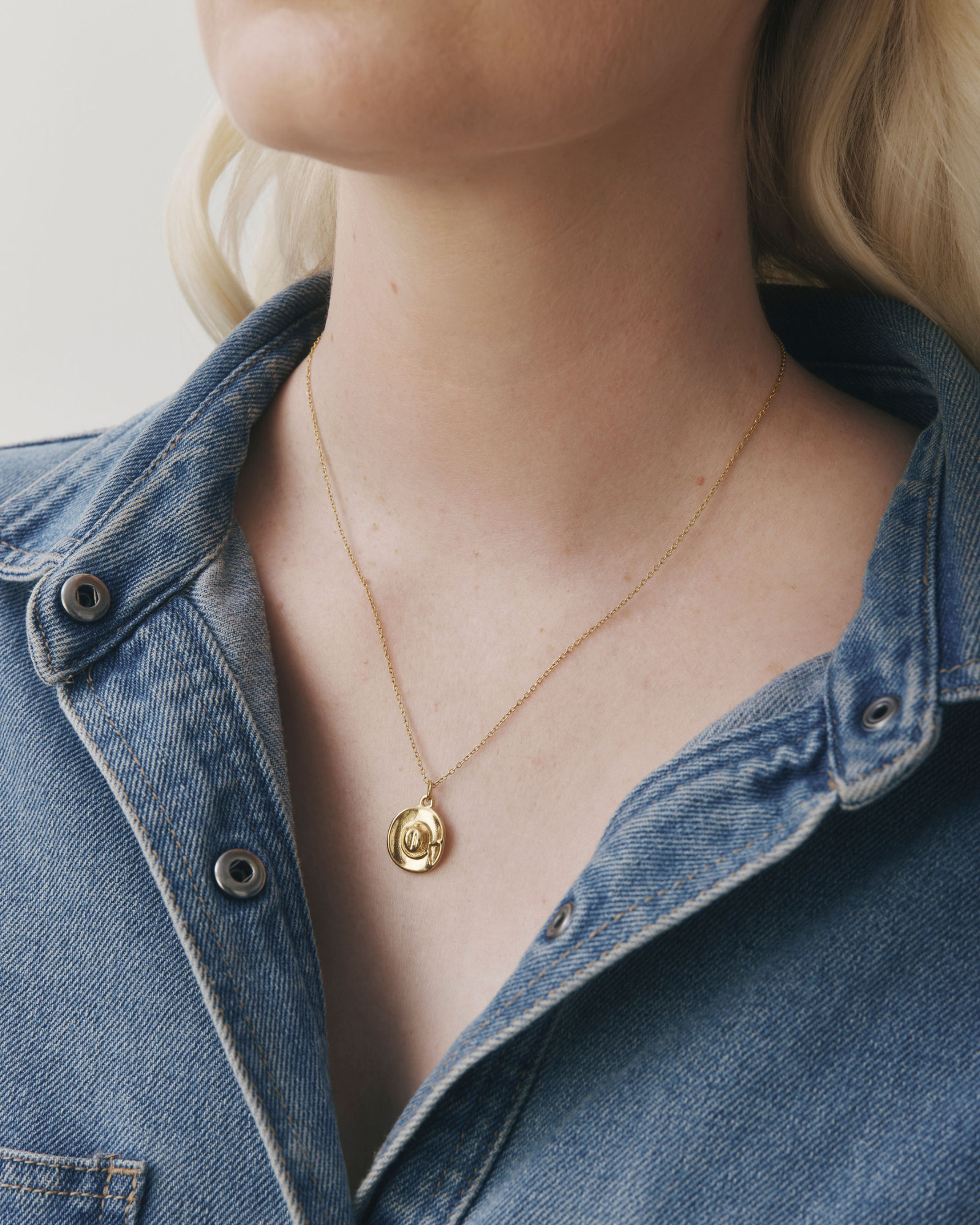 Howdy Necklace - Gold