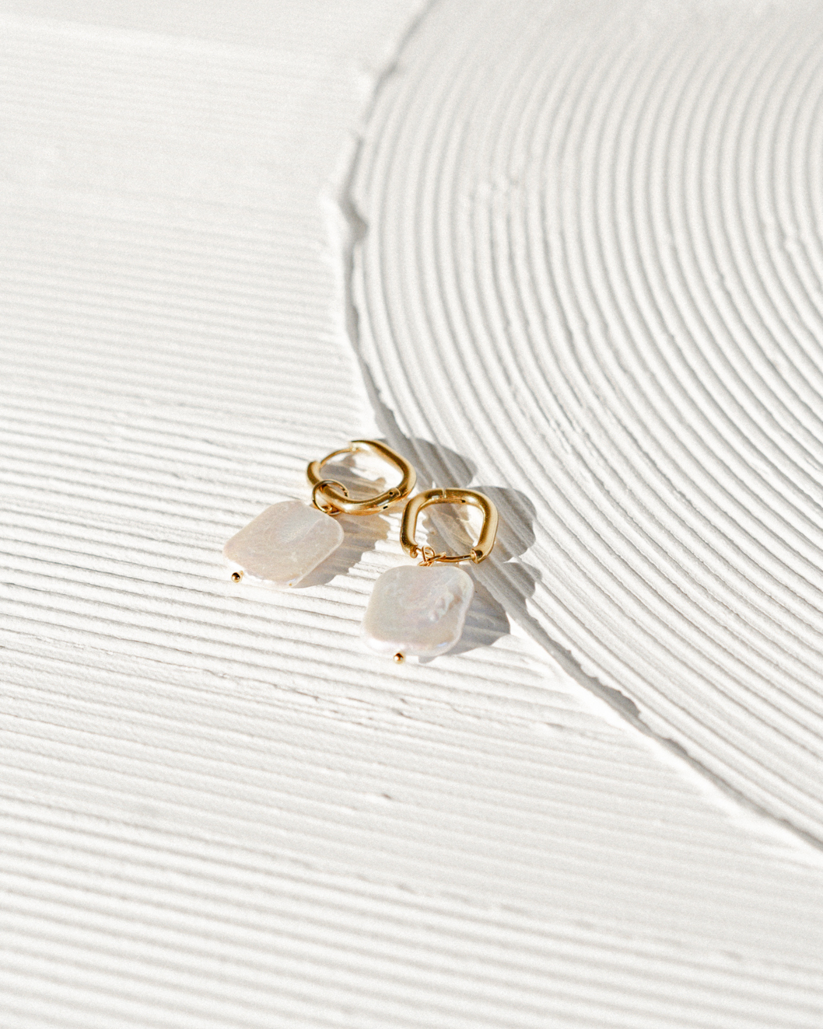 Nina Earrings - Pearl
