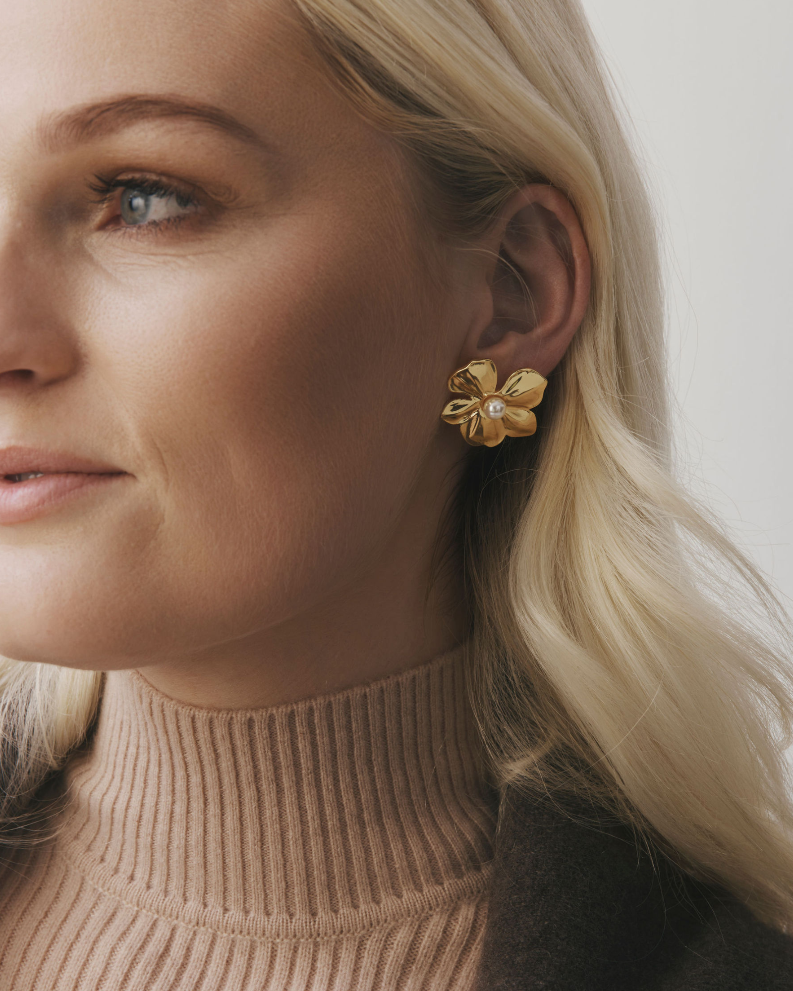 Violet Earrings -  Gold